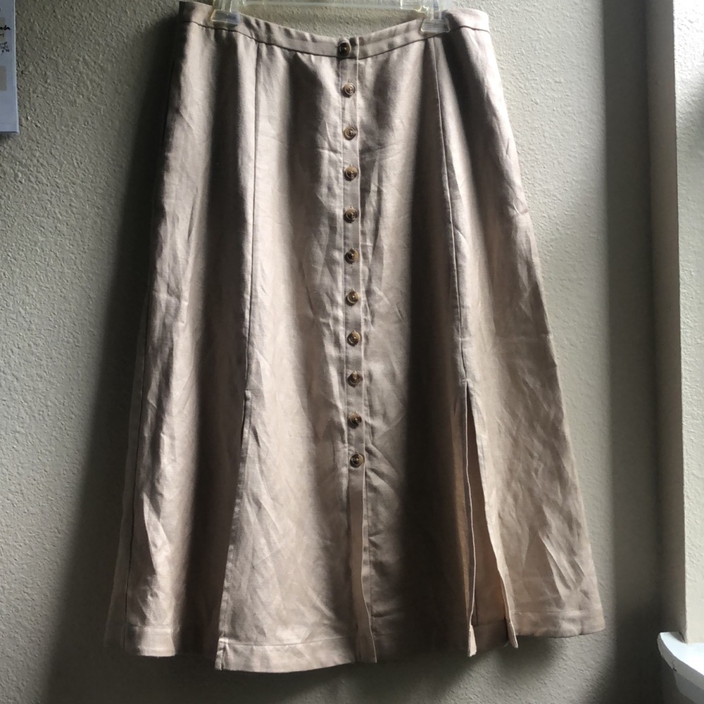 Timeless midi skirt